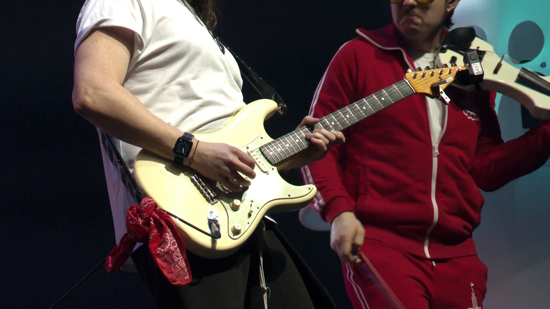 ЗОЖ в VK Stadium — концертный кадр