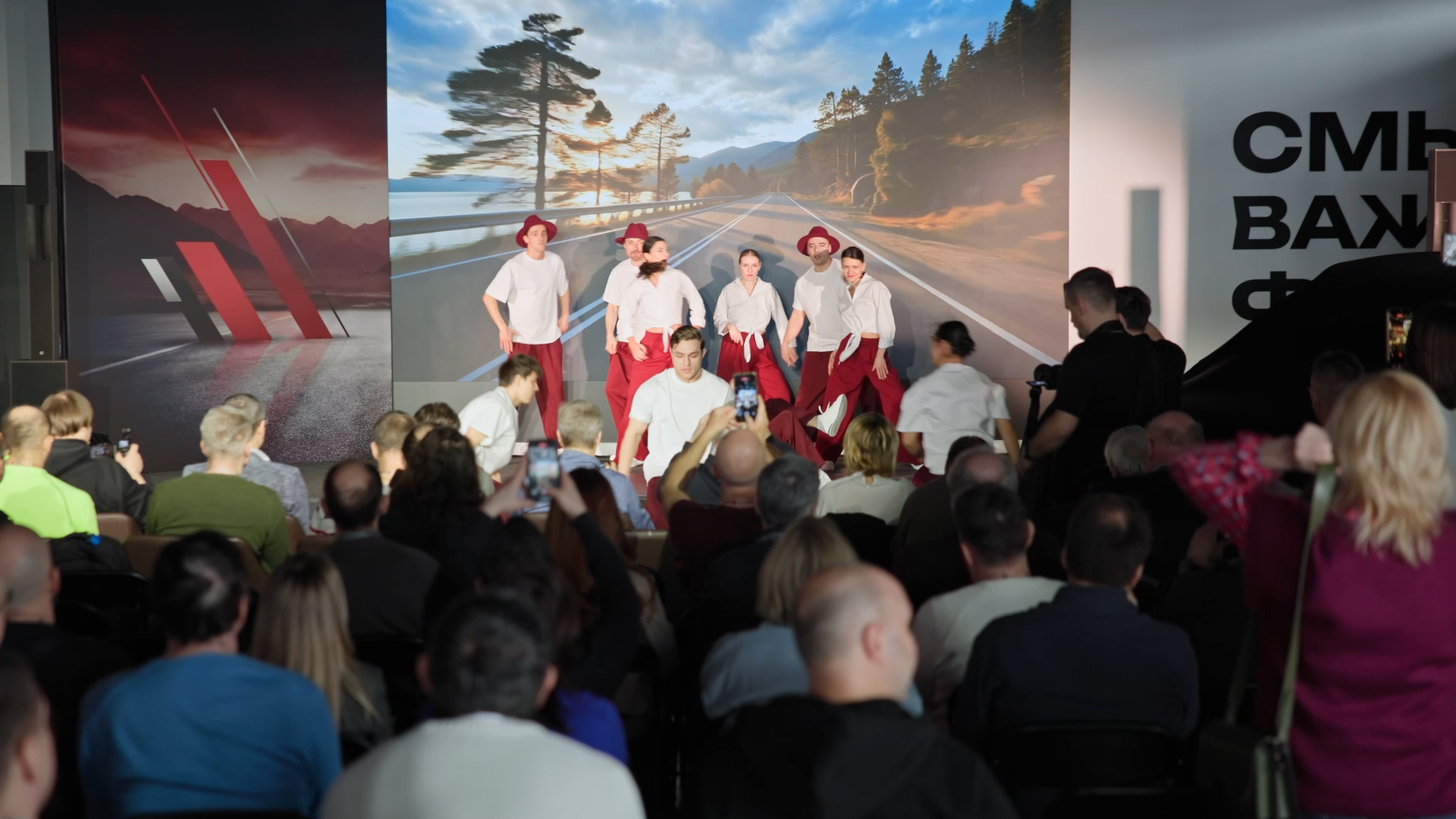 Автовебинар Foton Tunland — репортажный кадр